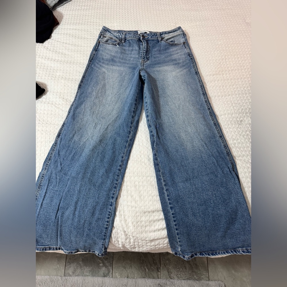 Classic Blue Wide-Leg Women Jeans